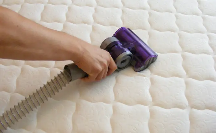 how to clean mattress with pee